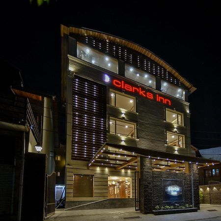 Clarks Inn Srinagar Zewnętrze zdjęcie