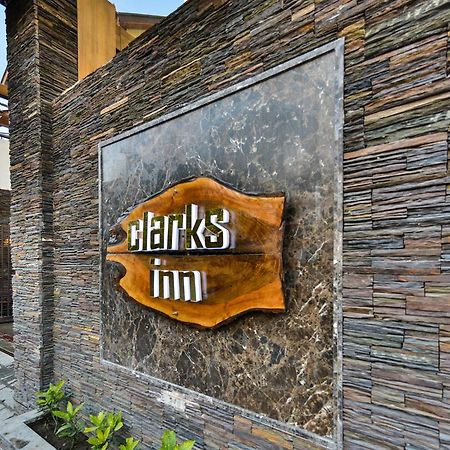 Clarks Inn Srinagar Zewnętrze zdjęcie