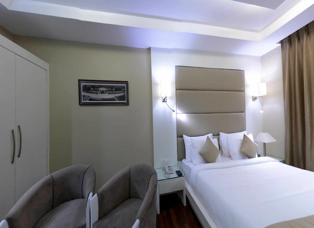 Clarks Inn Srinagar Zewnętrze zdjęcie