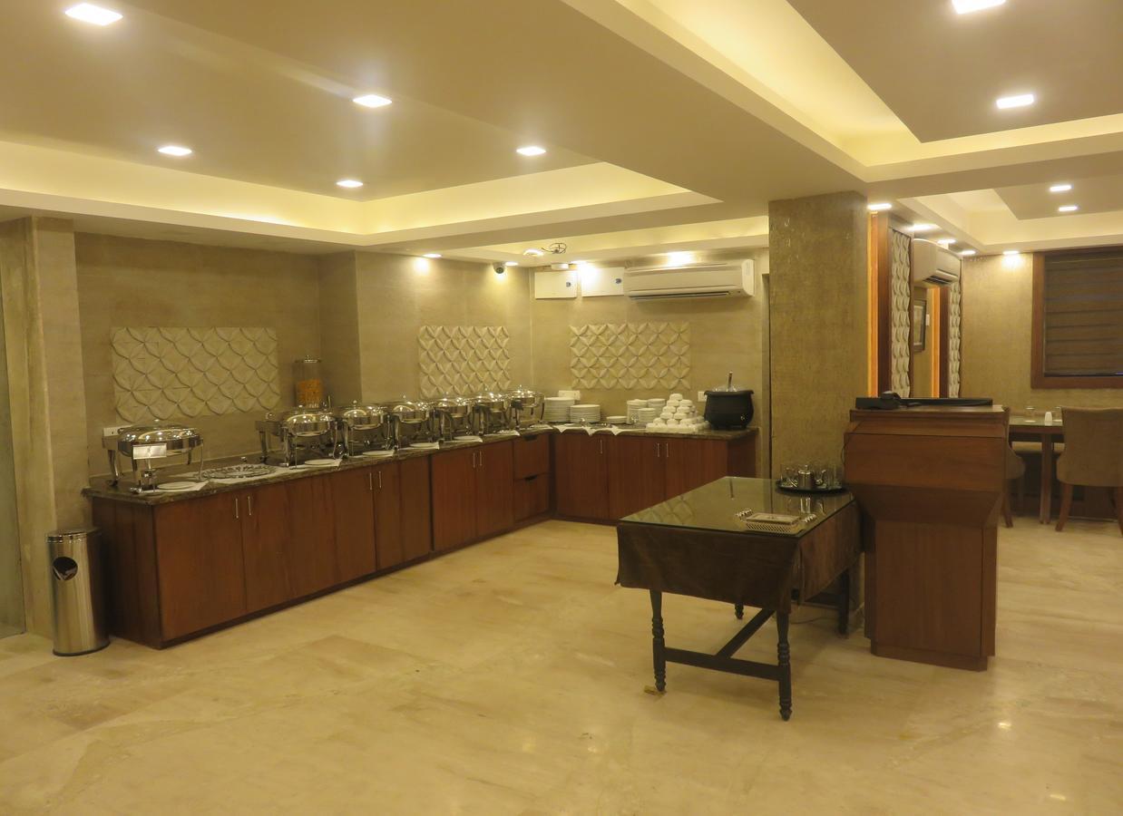 Clarks Inn Srinagar Zewnętrze zdjęcie