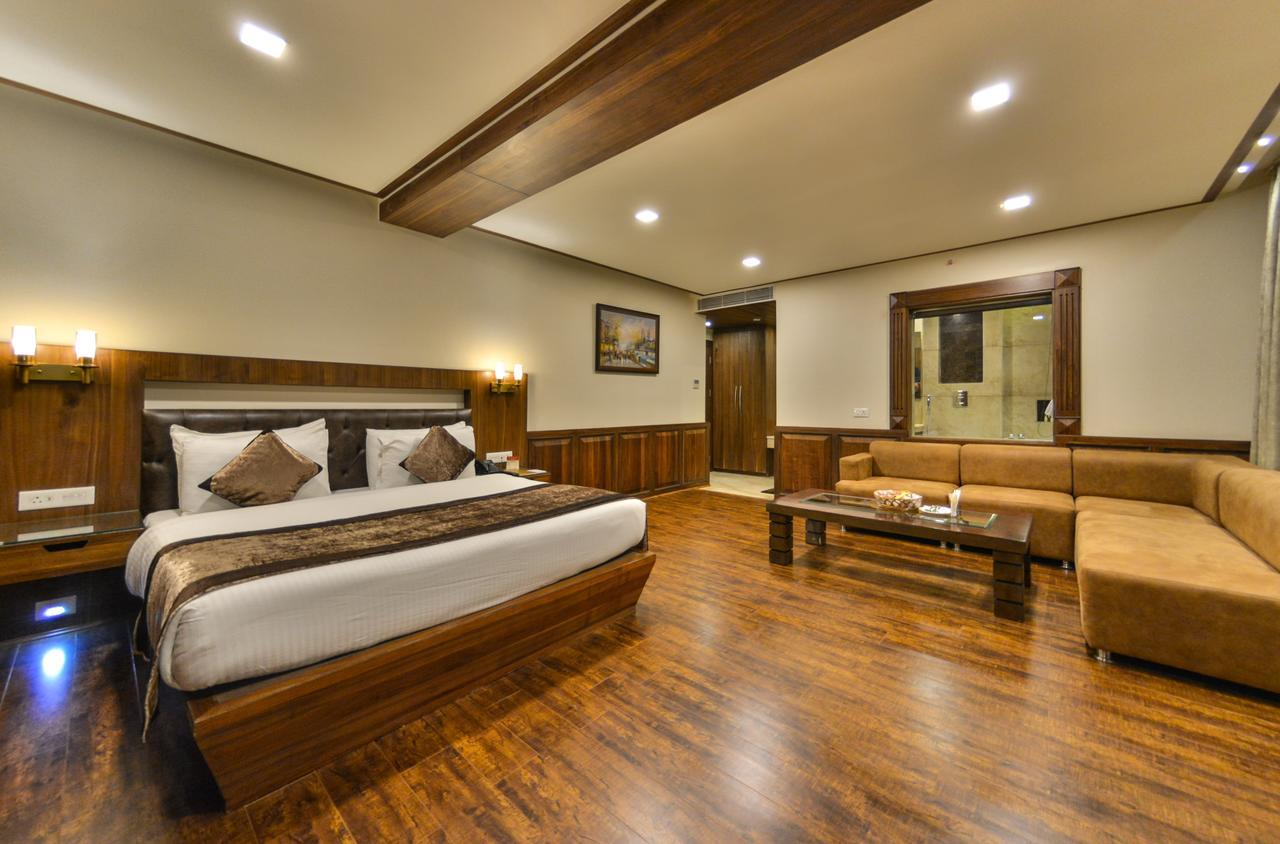 Clarks Inn Srinagar Zewnętrze zdjęcie