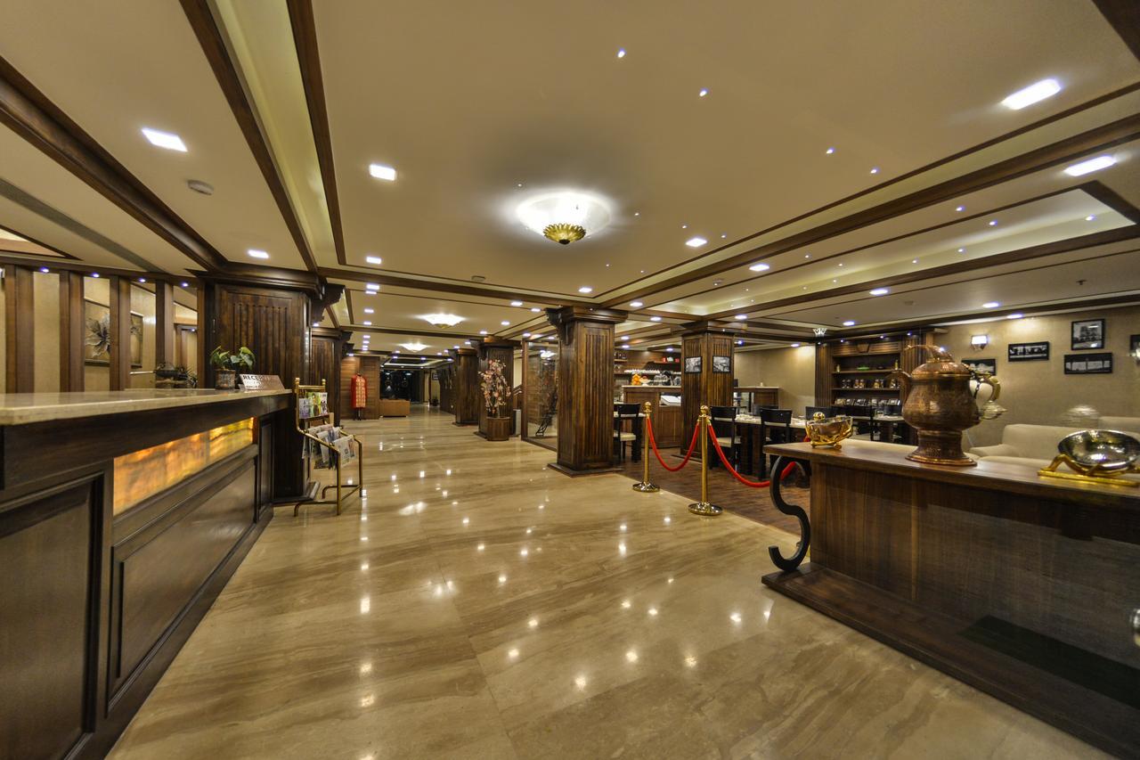 Clarks Inn Srinagar Zewnętrze zdjęcie