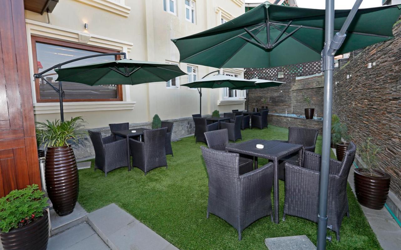 Clarks Inn Srinagar Zewnętrze zdjęcie